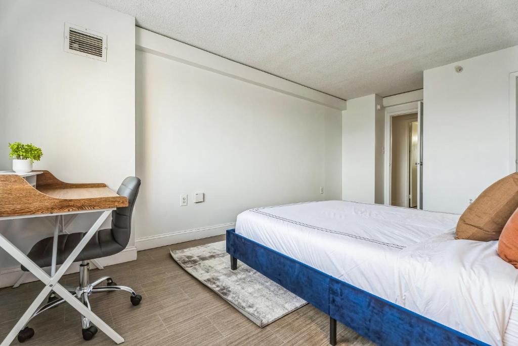 Legacy At Imperial Village 915 I 1 Bed 1 Bath image