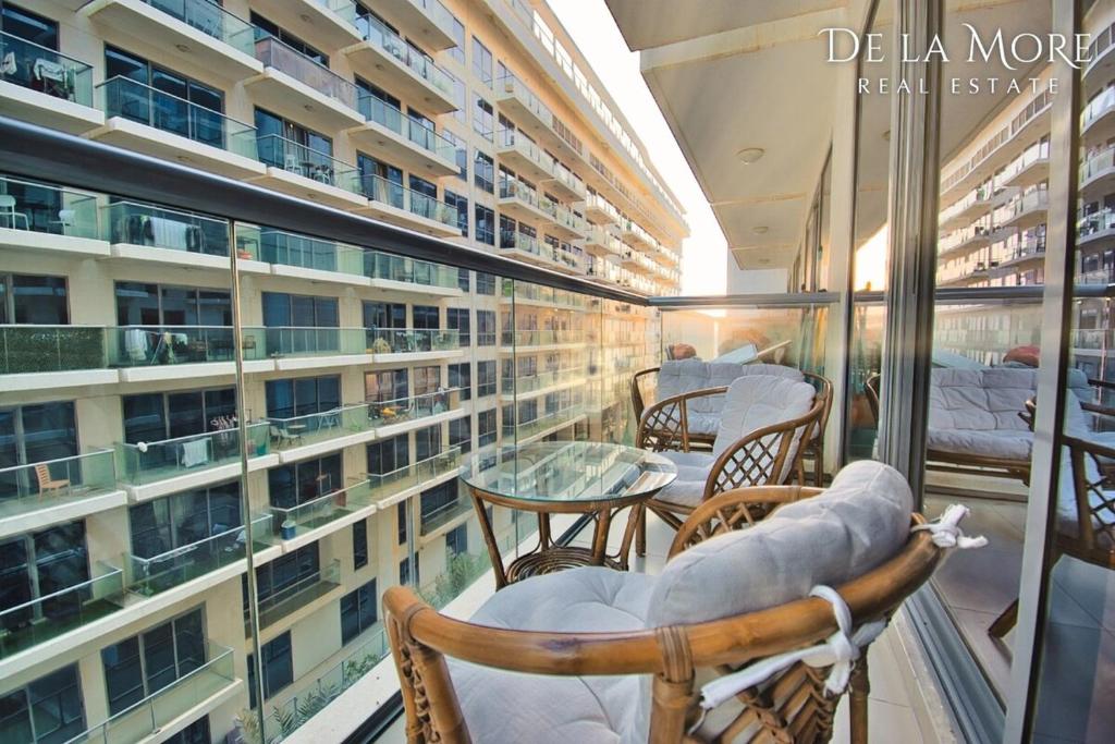 De la More stylish luxury apartment by the beach in brand new condition photo 3