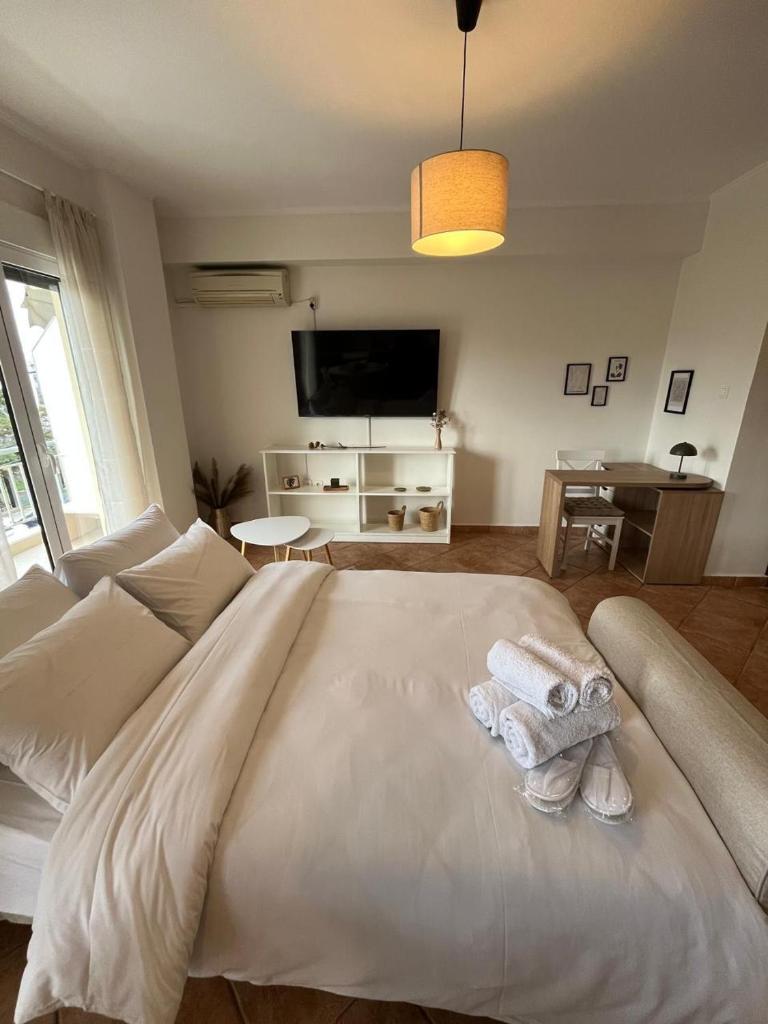 Marousi Cozy Apartments - Tap to explore photos