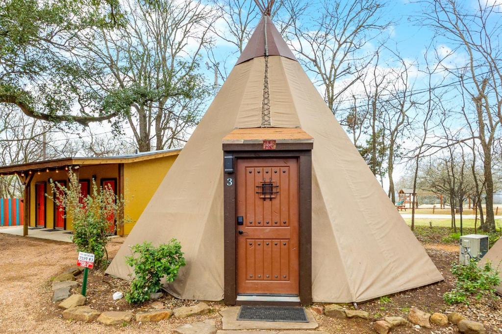 Painted Pony - Tipi 3 image