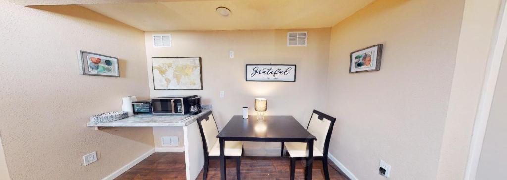 Lake Arthur 2BR 1BA Budget Haven image