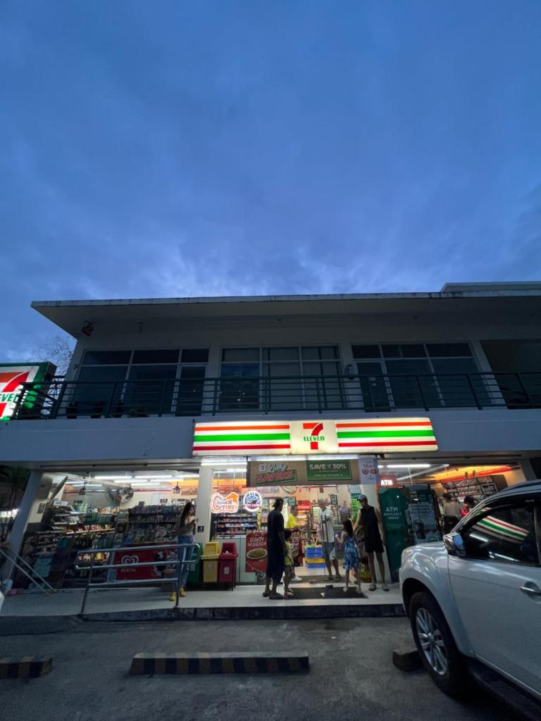 Pure Bliss Getaway Condo Near Mactan Airport Lapu-Lapu, Cebu City