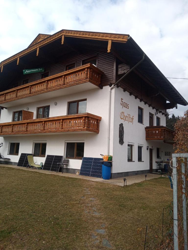 Haus Christof private Ferienwohnungen Nähe Wörthersee und Ossiacher See photo 1