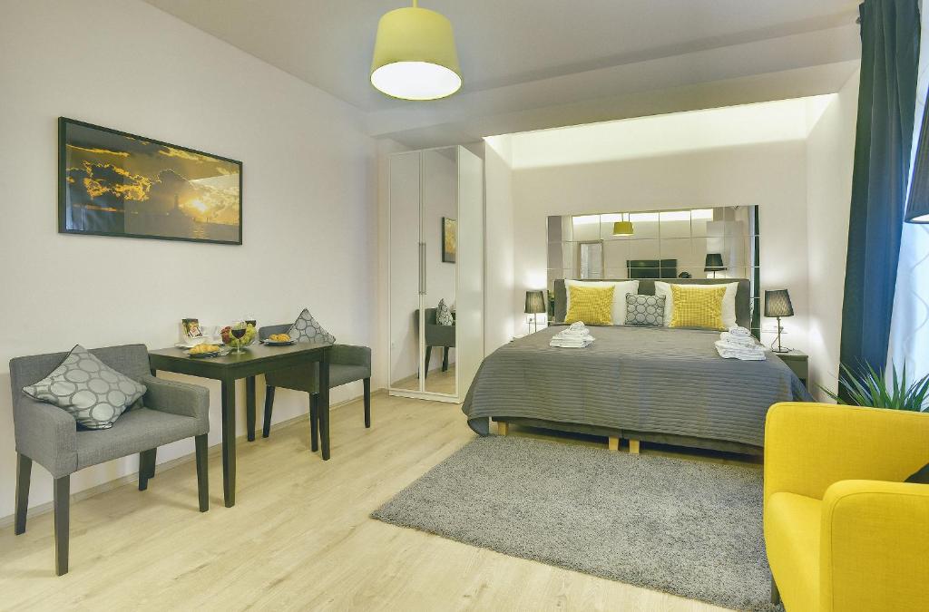 D&A Center Apartments with FREE Parking photo 1