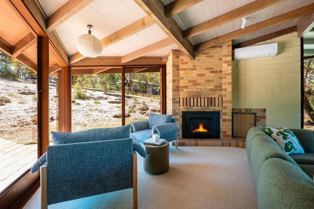 Red Hill South Hideaway - Rural Luxe with Pool