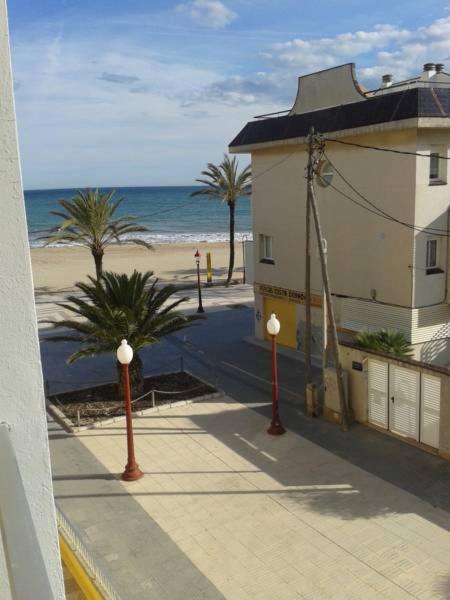 Hostal Cubelles photo 4