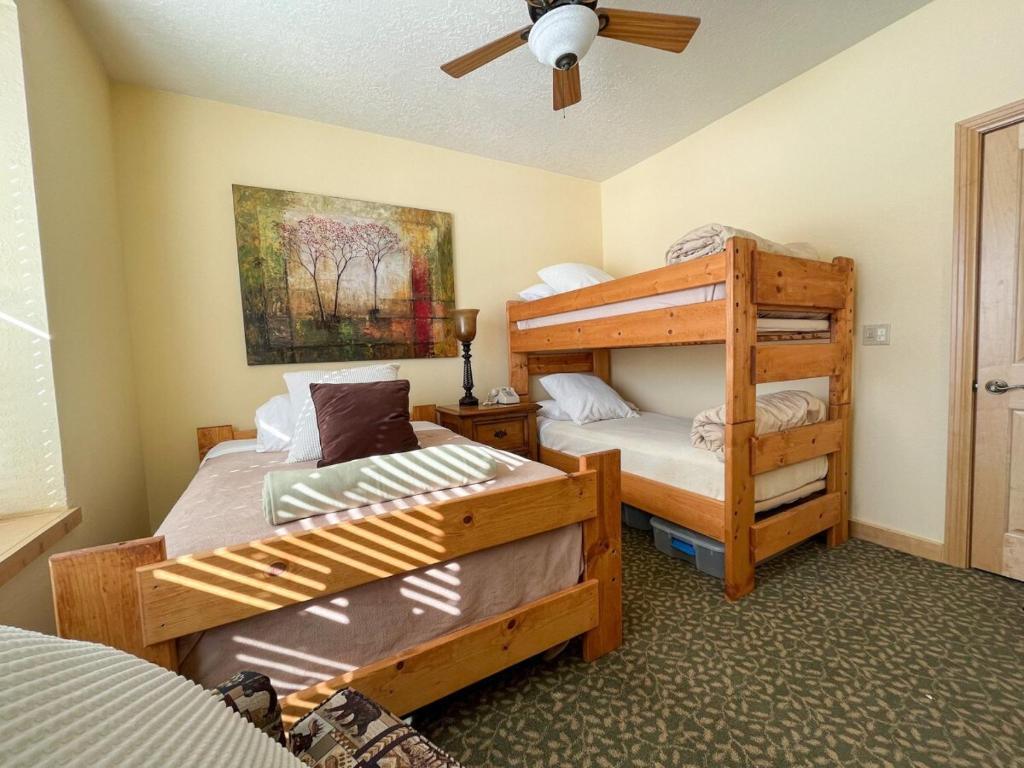 1BR 1BA for 5 Close to Outdoor Activities image