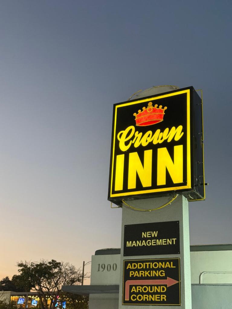 Crown Inn image