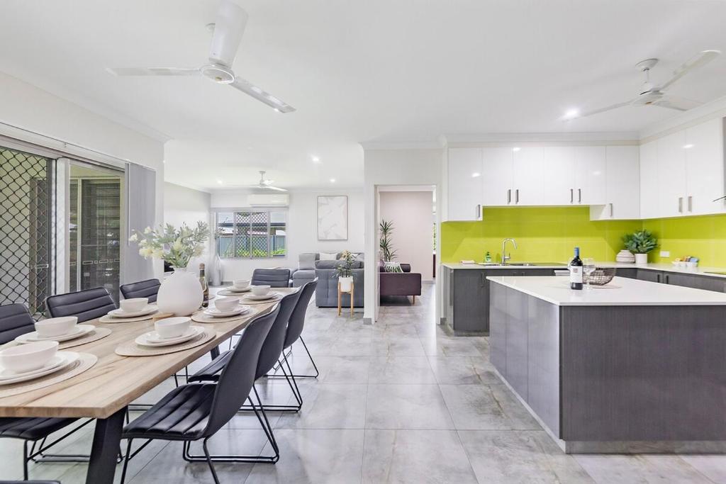 Zenhouse Harmony 4BR Modern Home Near CDU and Hospital