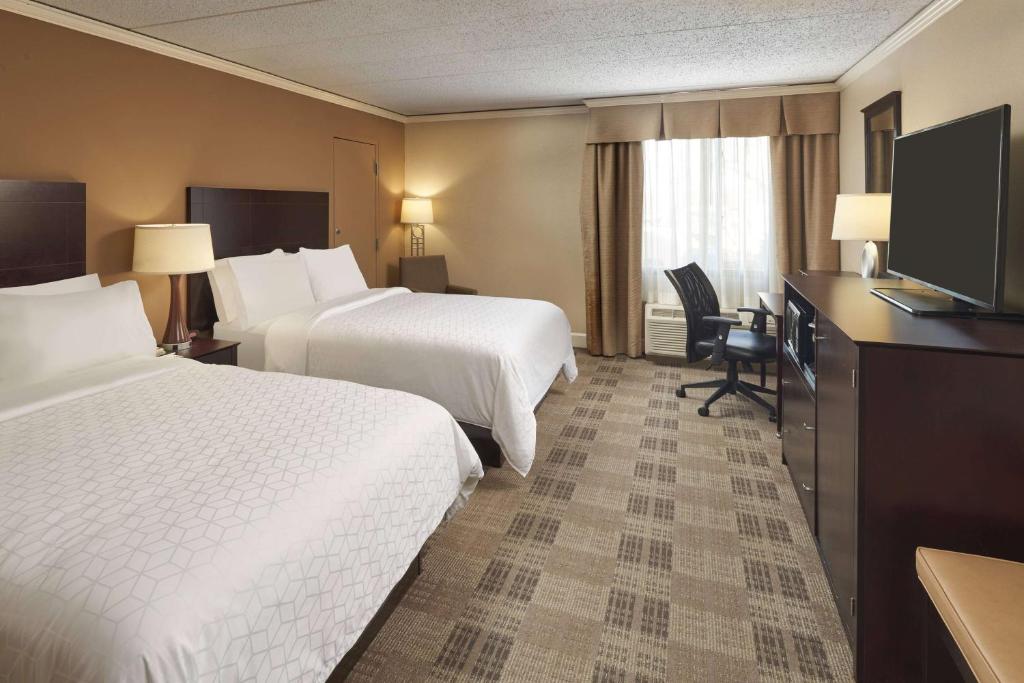 Holiday Inn Executive Center-Columbia Mall, an IHG Hotel image