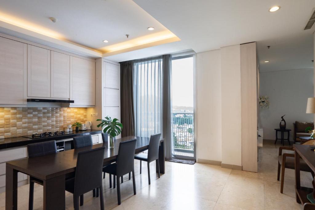 Dago Suite 3BR Luxury Apartment photo 3