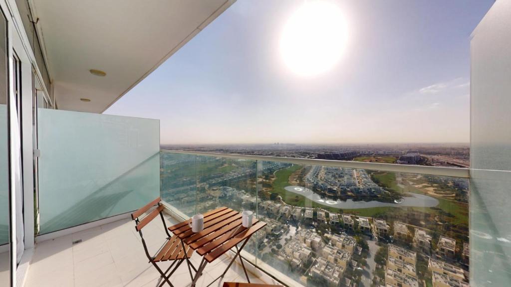 Carson C - Spacious Studio with Golf Course Views photo 4