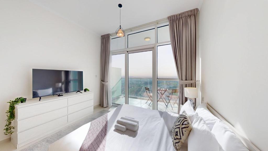 Carson C - Spacious Studio with Golf Course Views photo 1