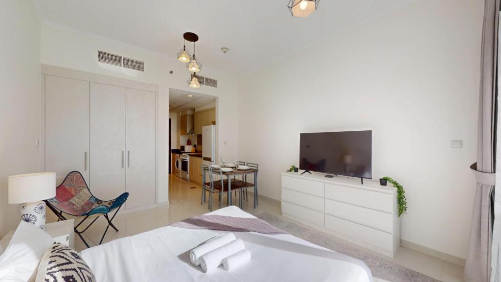 Carson C - Spacious Studio with Golf Course Views photo 2
