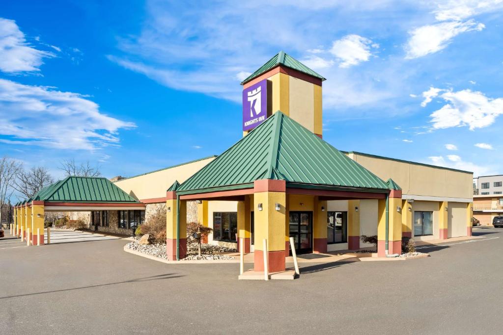 Rodeway Inn Conference Center image