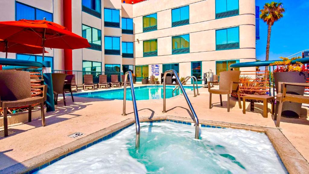 Best Western Plus Suites Hotel - Los Angeles LAX Airport image