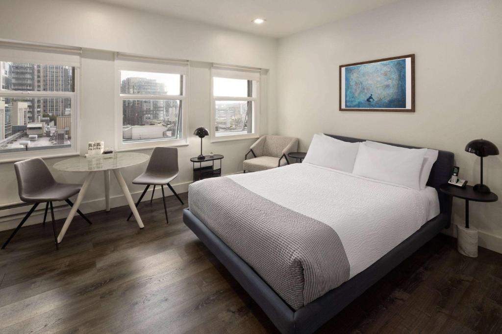 Reside Seattle Downtown, a Wyndham Residence - Tap to explore photos