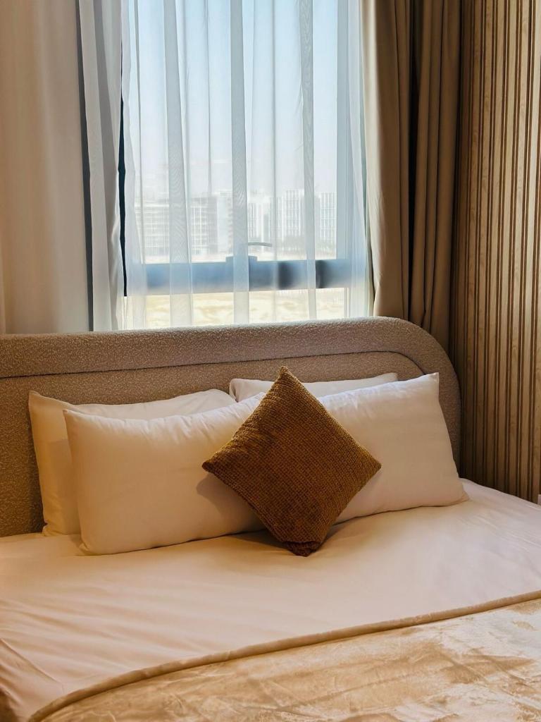 1BR Desert Modernism by Blue Cloud Holidays photo 4