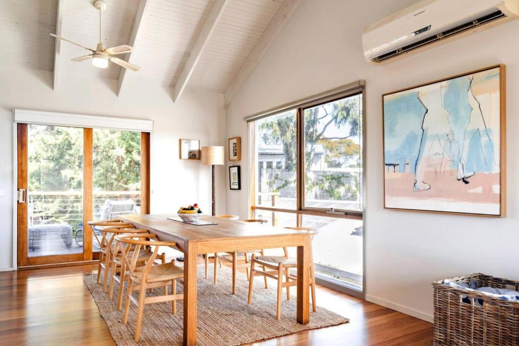 Sunlit Deck Game Room, Bar Window and Beach - 3min photo 2