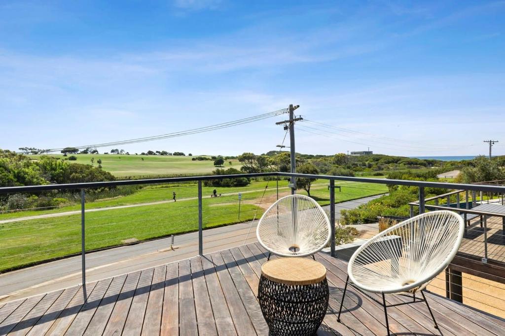 Ocean Golf Course and Parkland Views 250m to Sand