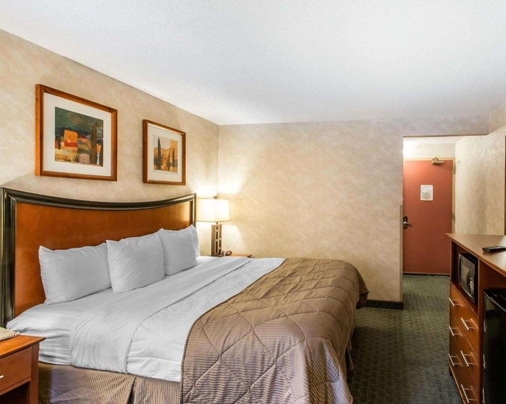 Quality Inn and Conference Center Greeley Downtown image