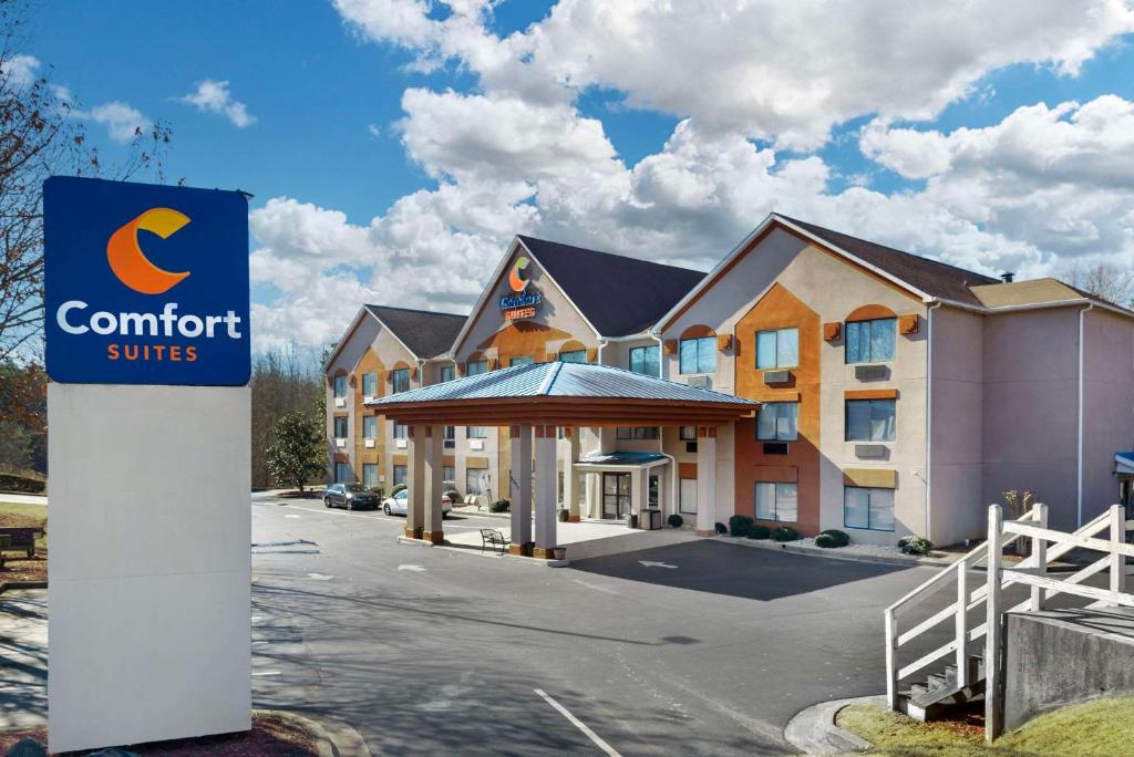 Comfort Suites Northside Hospital Gwinnett image