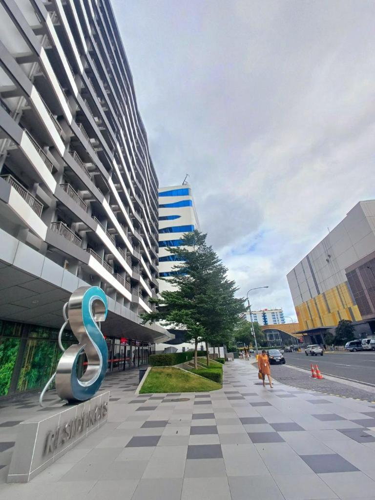 My Staycation moa area S Residences tower1, Metro Manila