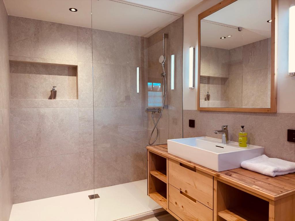TONIS cozy Guesthouse by Alpin Charme Apartments photo 3