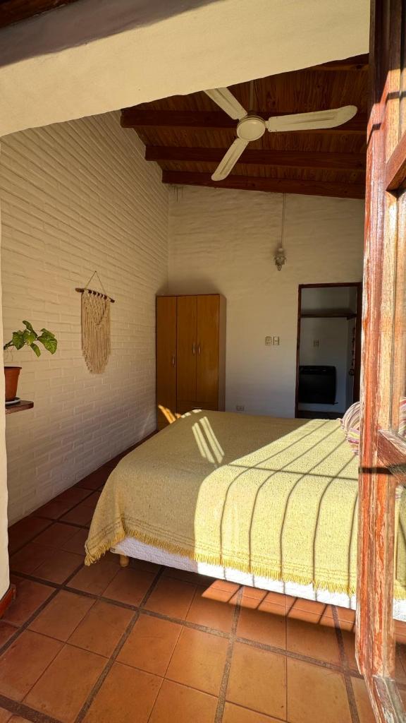 Casita cercana a plaza de Villa de las Rosas con patio y asador photo 1