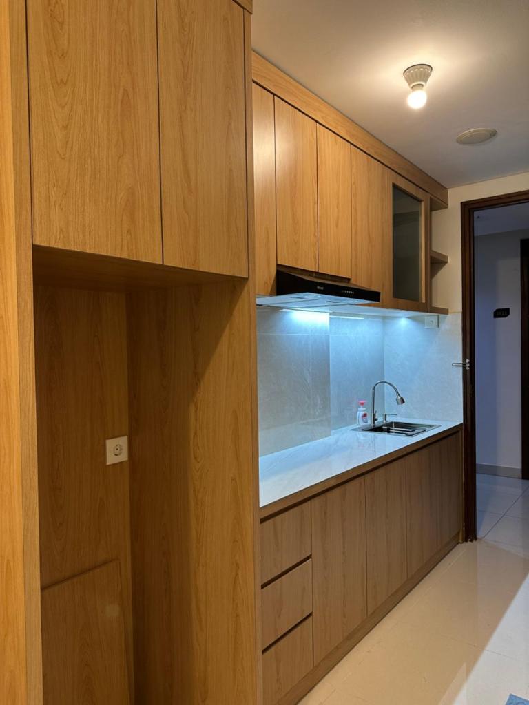 Pollux Habibie Apartment - 1617 Free Wifi & Netflix, Pool & City View photo 2