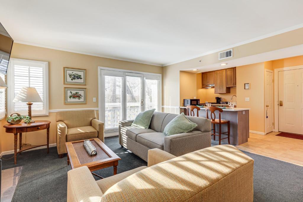 1 Mi to Mohegan Sun Studio with Golf Course Views image