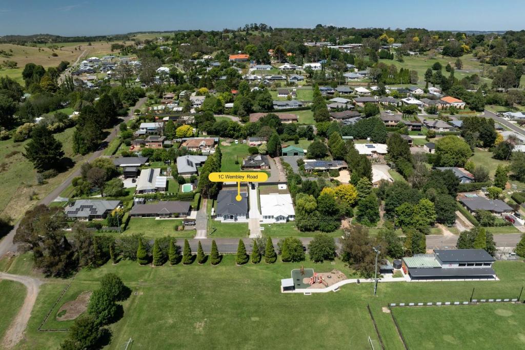 Parkview for 8, Moss Vale, Southern Highlands photo 3
