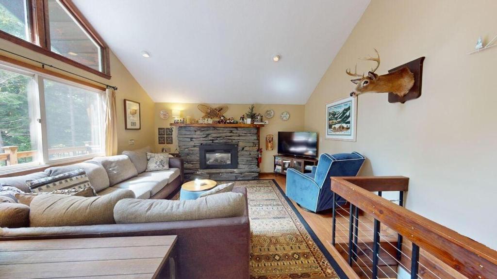 Dean Hill Chalet image
