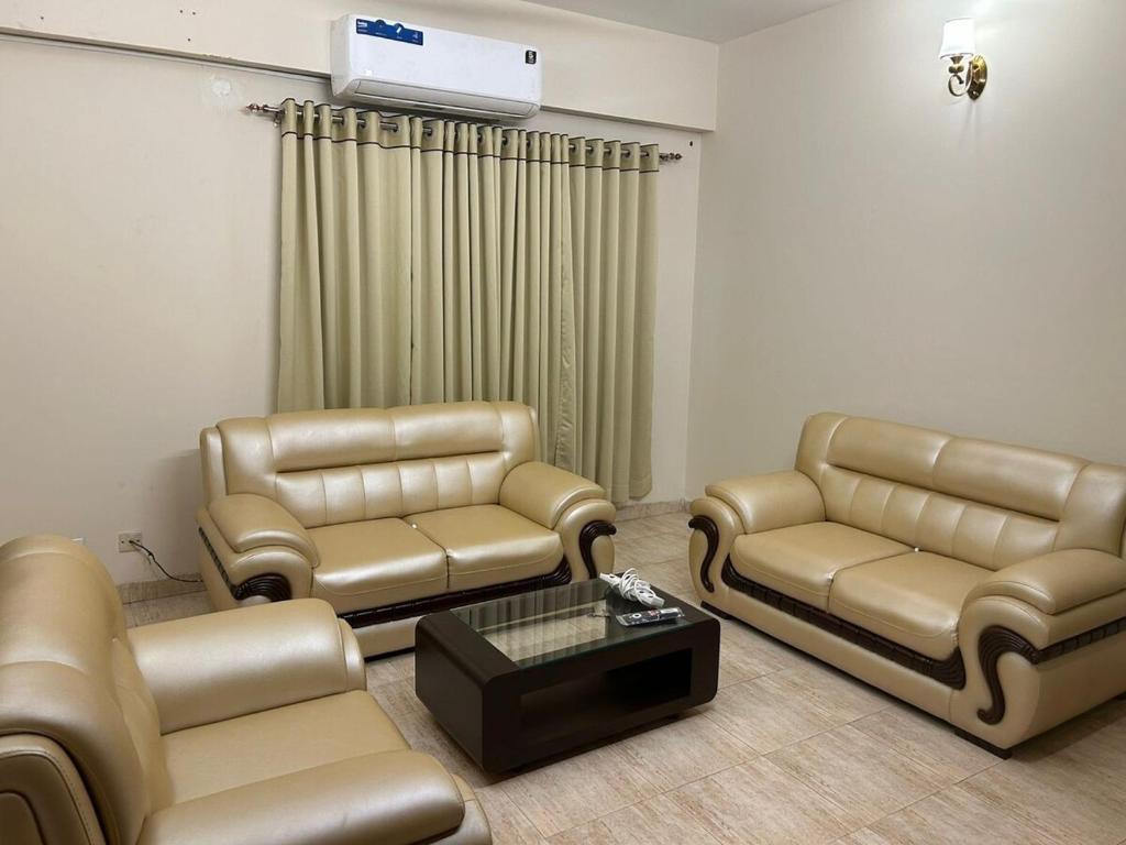 Service Apartment