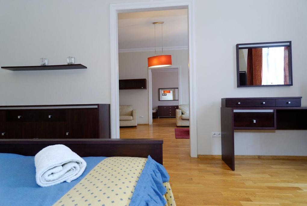 Апартаменты (Роскошные апартаменты - Tarłowska street), P&J Apartments Floriańska