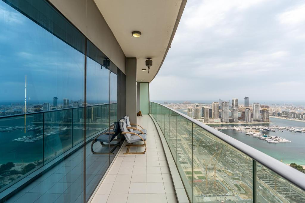 High End Luxury Stay with Full Palm Jumeirah View photo 2