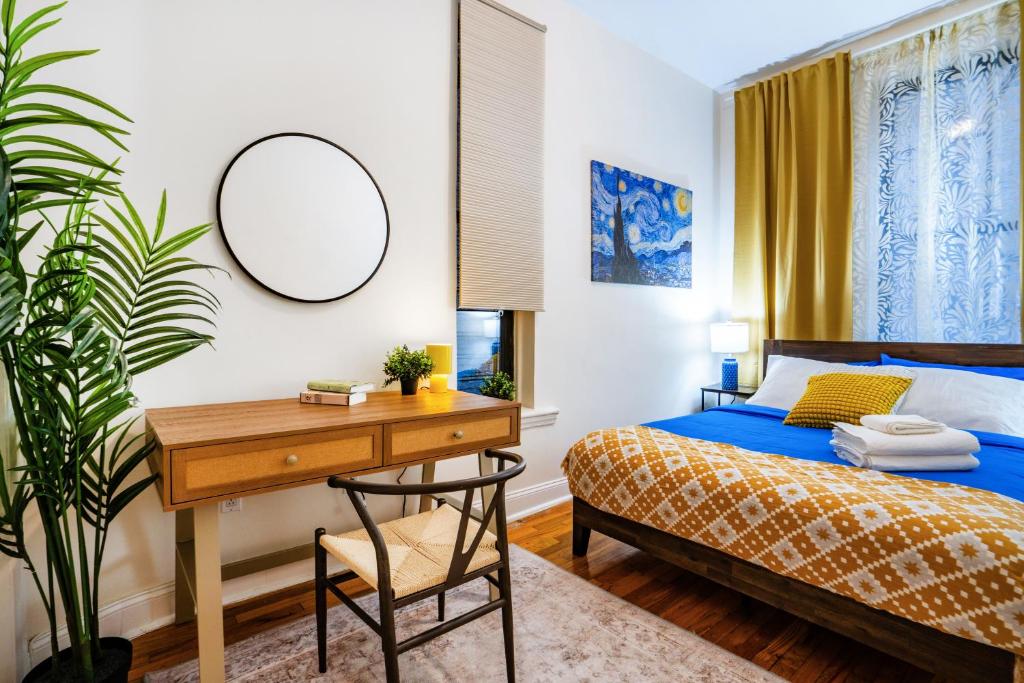 3 Bedroom Cozy Home in Manhattan Valley image
