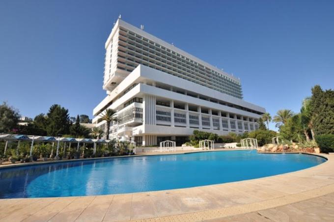 Hotel El Aurassi - Tap to explore photos