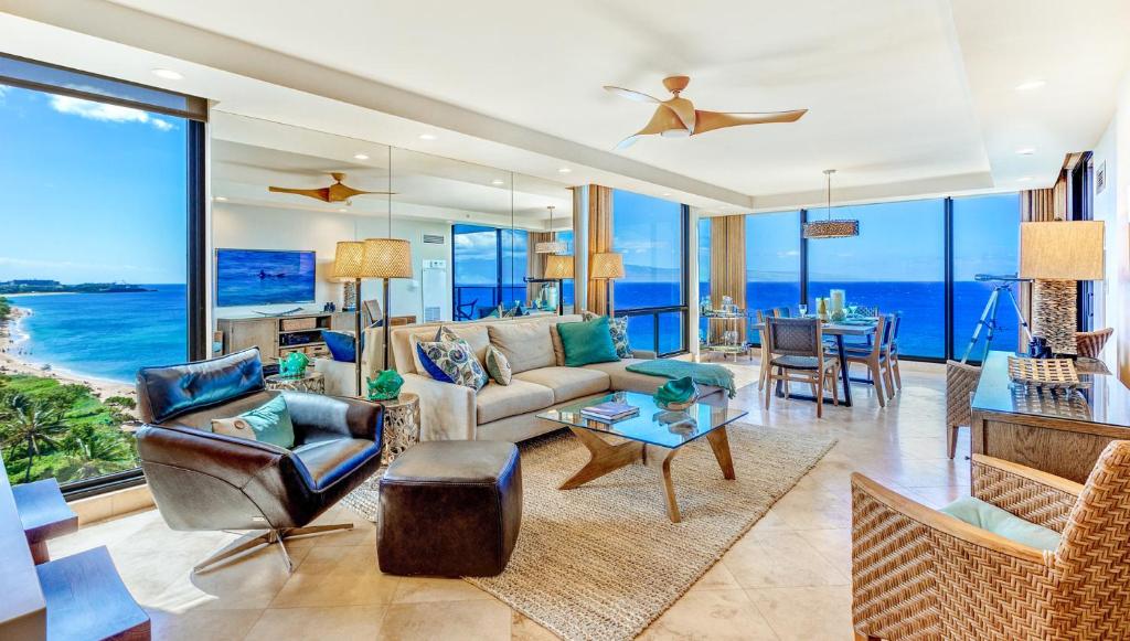 2 Bedrooms 2 Bath! Massive Ocean View image