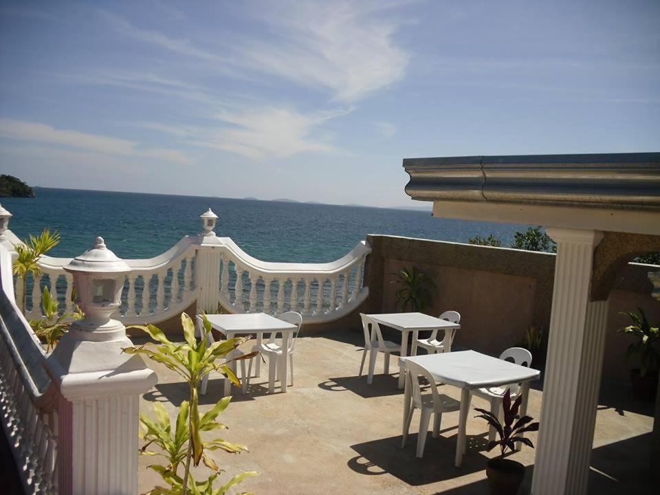 Blue Crystal Beach Resort photo 2
