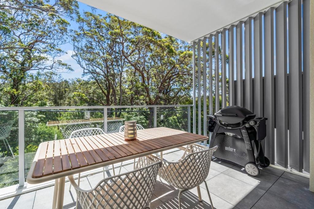 Family-Friendly 3BR - Steps from the Beach photo 2