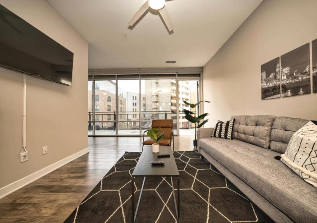 CozyLiving2Go - Downtown Indianapolis image
