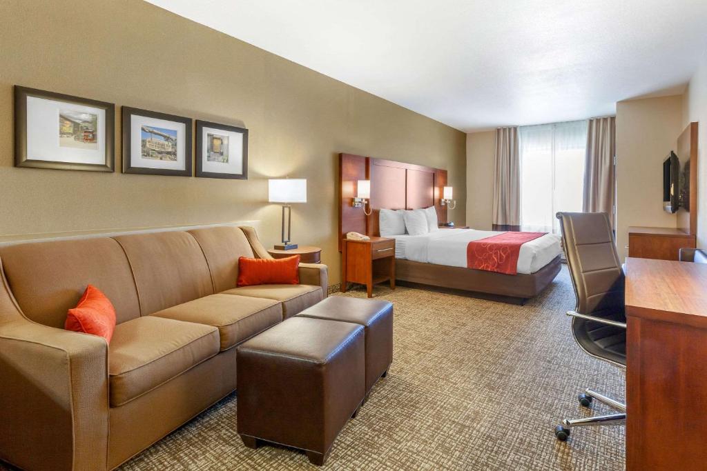 Comfort Suites Glendale - State Farm Stadium Area - Tap to explore photos