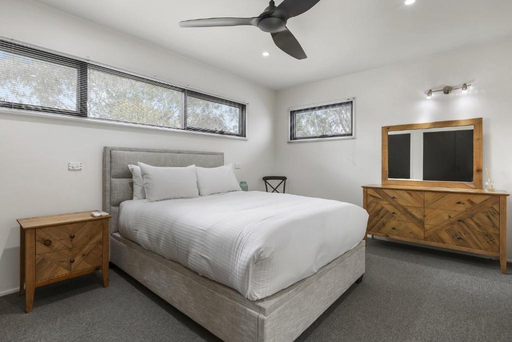 Stylish 3-Bedroom and Outdoor Grill and Pizza Oven photo 4