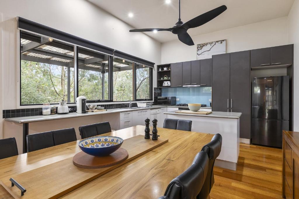 Stylish 3-Bedroom and Outdoor Grill and Pizza Oven photo 3