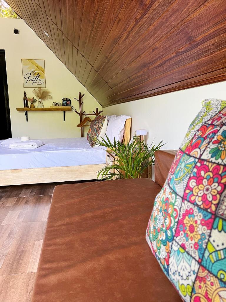 Garden of Faith Lodge - 20 minutes drive from Tagaytay