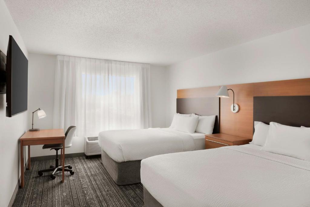 TownePlace Suites Chicago Naperville - Tap to explore photos