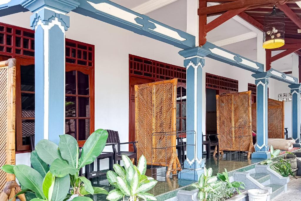Astri Homestay Carkranegara Mataram Mitra RedDoorz photo 2