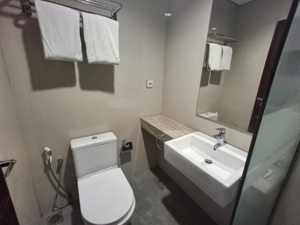 Grage Hotel Malang by TOS photo 1