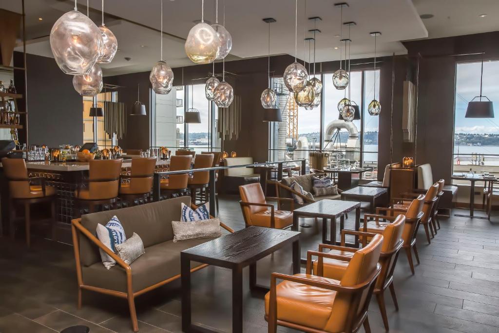 Сьюит (Суперлюкс Elliot Bay с 2 спальнями), Four Seasons Hotel Seattle